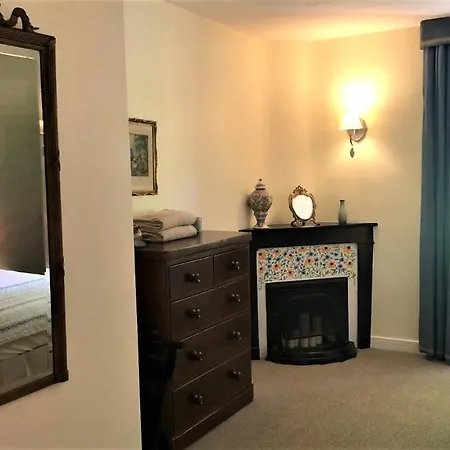 Bed & Breakfast Manoir Du Bois Mignon 4*