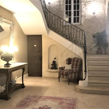 Manoir Du Bois Mignon Bed & Breakfast