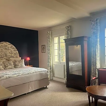 Bed & Breakfast Manoir Du Bois Mignon 4*