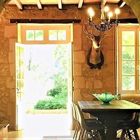 Manoir Du Bois Mignon Bed & Breakfast 4*
