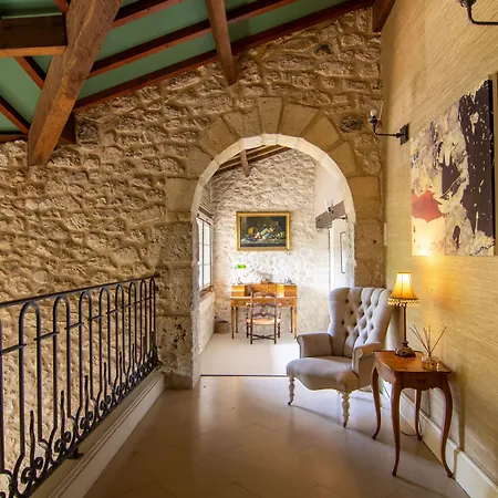 Manoir Du Bois Mignon Bed & Breakfast 4*