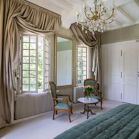 Manoir Du Bois Mignon Bed & Breakfast 4*