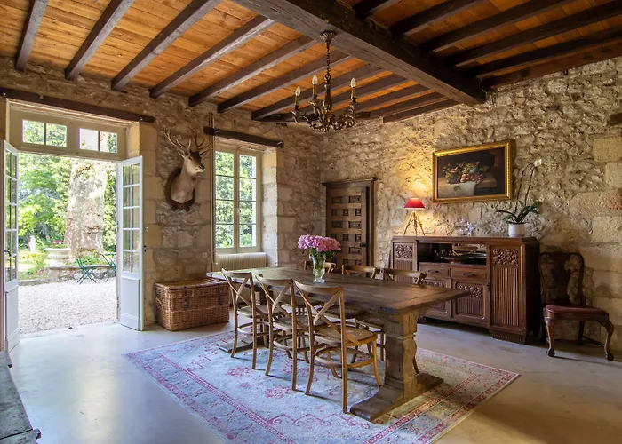 Manoir Du Bois Mignon Bed and Breakfast 4*