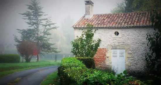 Bed and Breakfast Manoir Du Bois Mignon 4*